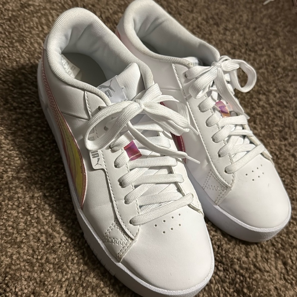 Puma White Low-Top Sneakers with Iridescent Pink and Yellow Accent